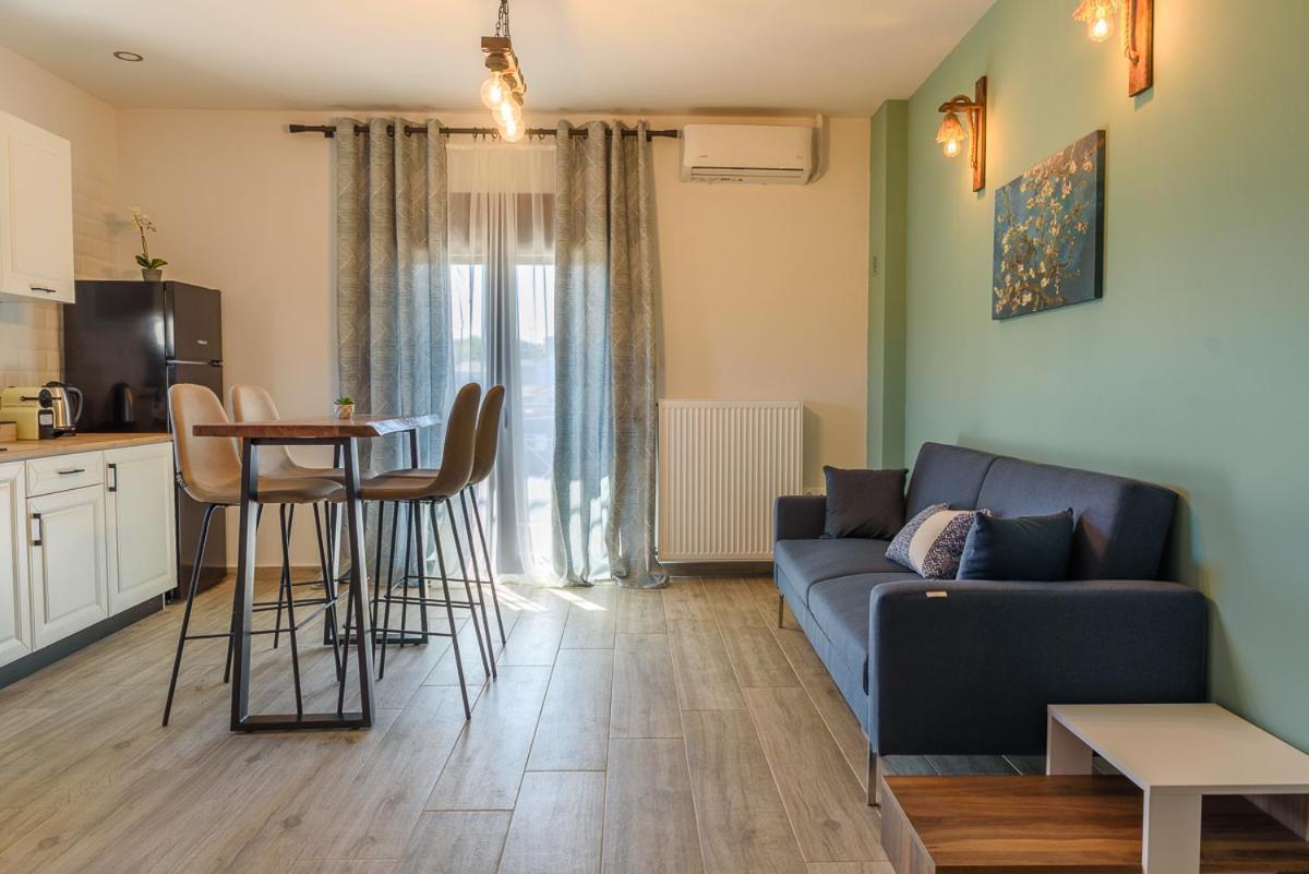 Melina'S Cosy Appartment Argalastí Eksteriør bilde